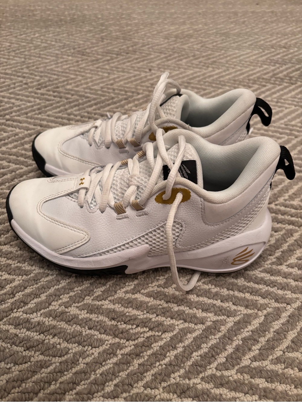 Under Armour Kids White Sneakers with Gold Accents